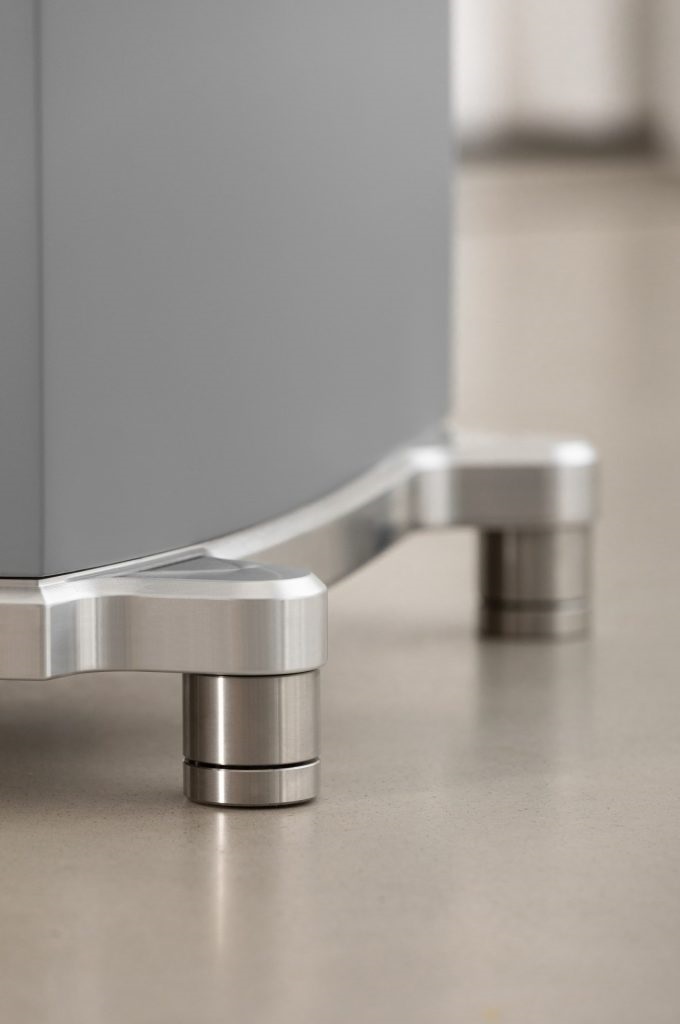 RA Acoustics Magna R3 flagship loudspeaker combines sealed design with DSP-controlled bass 3 20240523211604 2024 03