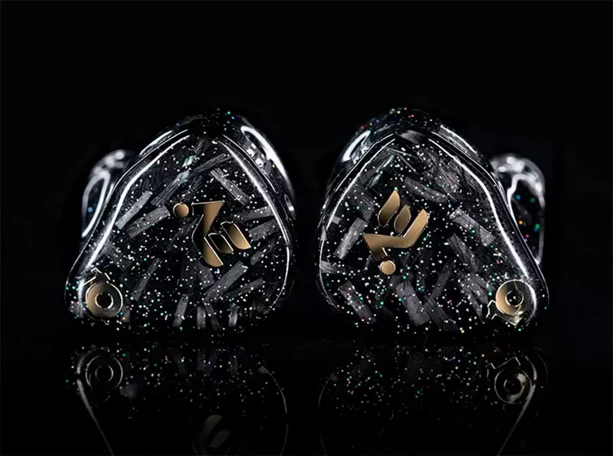 Shanling AE10 IEMs Pair 10 Balanced Armature Drivers With a Six-Way Crossover 3 Shanling AE10 In-Ear Headphones with Ten Armature Drivers